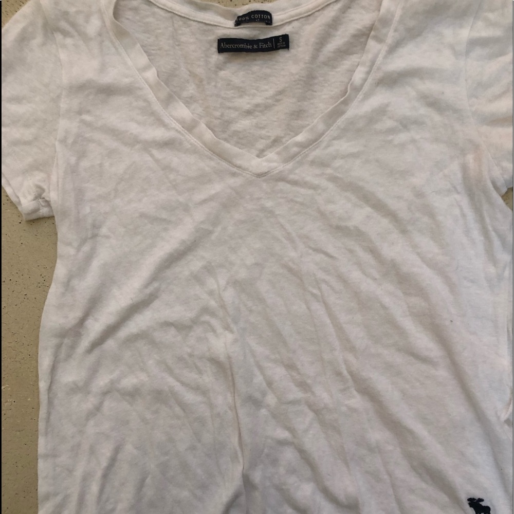 Abercrombie & Fitch Women’s White V-Neck Tee SZ S